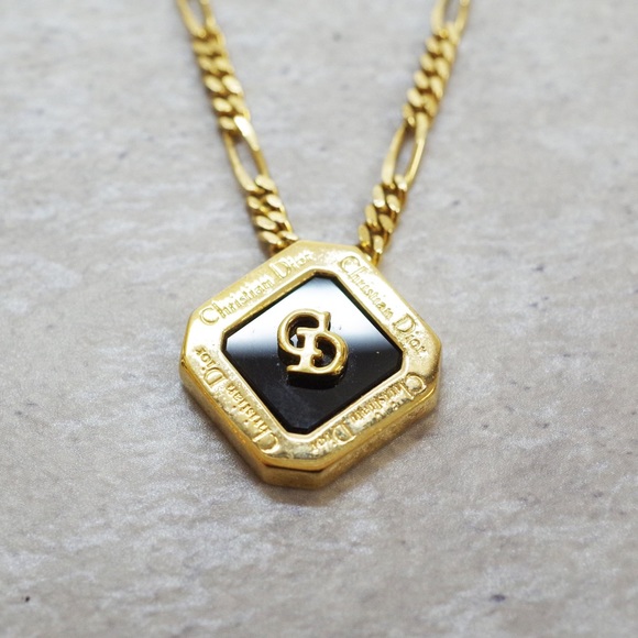 💎 CHRISTIAN DIOR Gold Charm Pendant & Chain Autthentic! - Picture 5 of 5